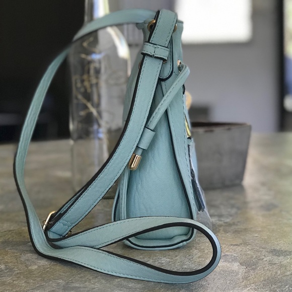 *SOLD* Jessica Simpson Crossbody/Purse, Pistachio - Picture 2 of 9